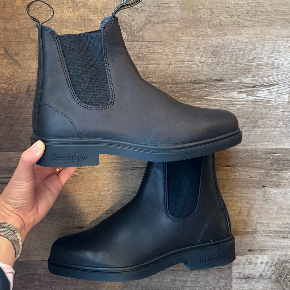 Blundstone Leather Chelsea Boots